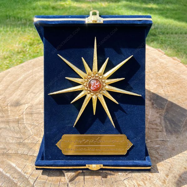 لوح تقدیر مذهبی برجسته